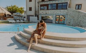 Halanus Hotel And Resort