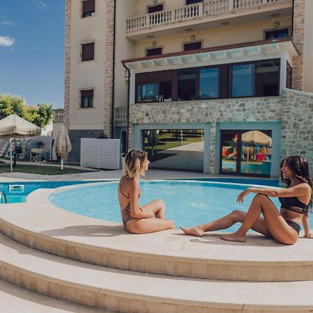 Halanus Hotel And Resort Alanno Esterno foto