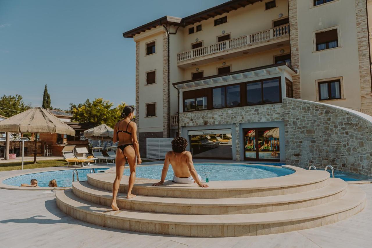 Halanus Hotel And Resort Alanno Esterno foto