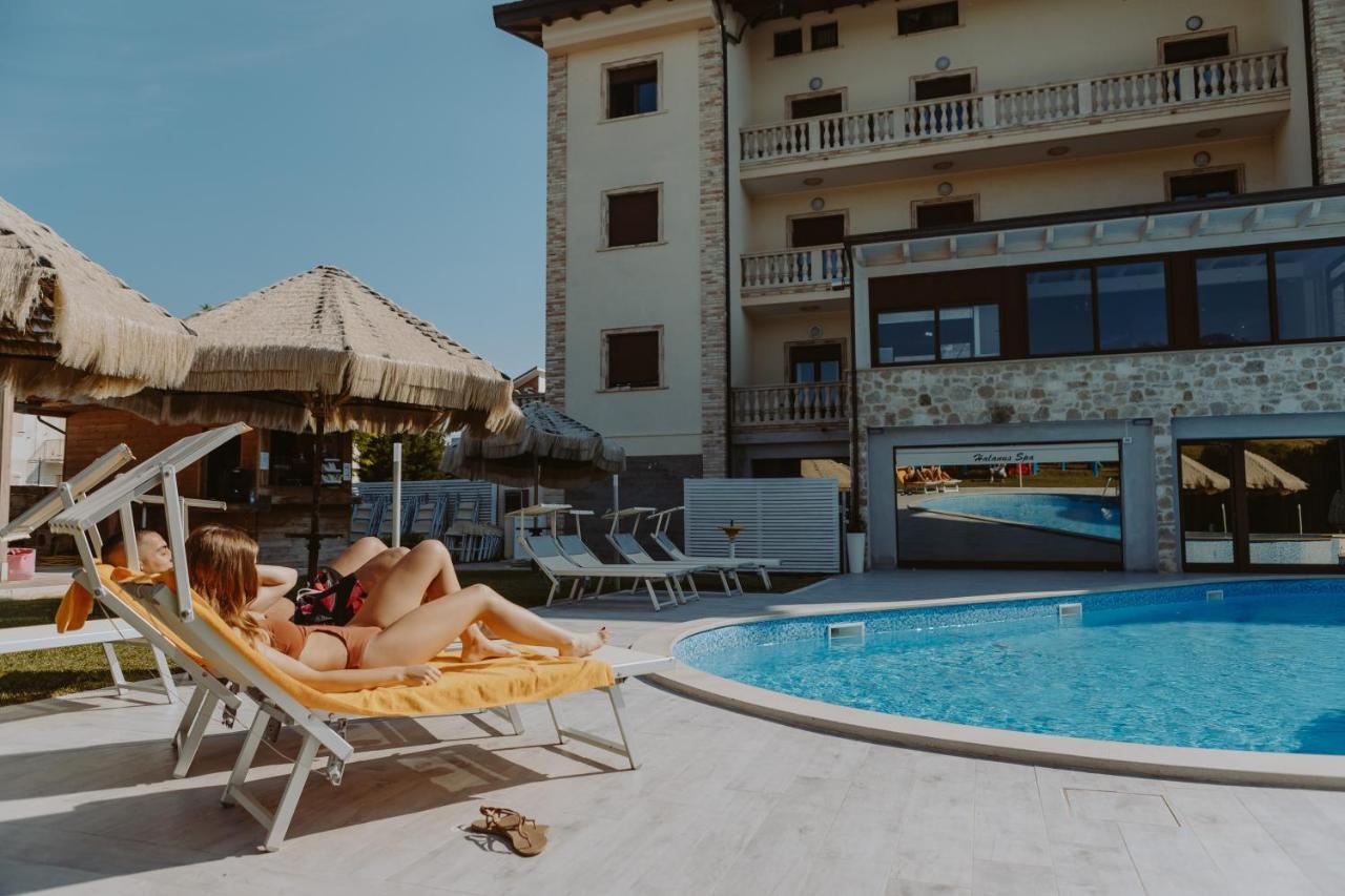 Halanus Hotel And Resort Alanno Esterno foto