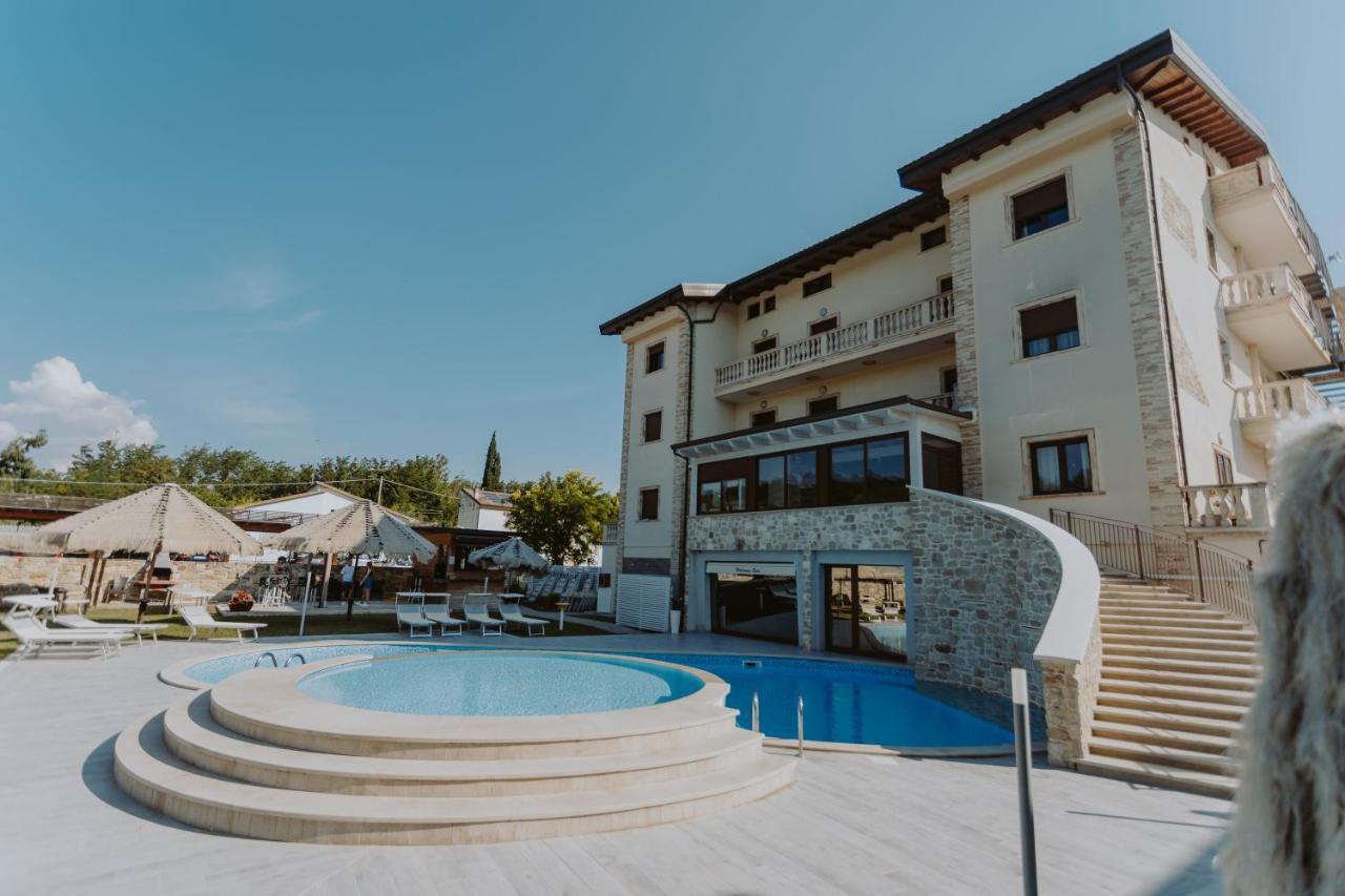 Halanus Hotel And Resort Alanno Esterno foto