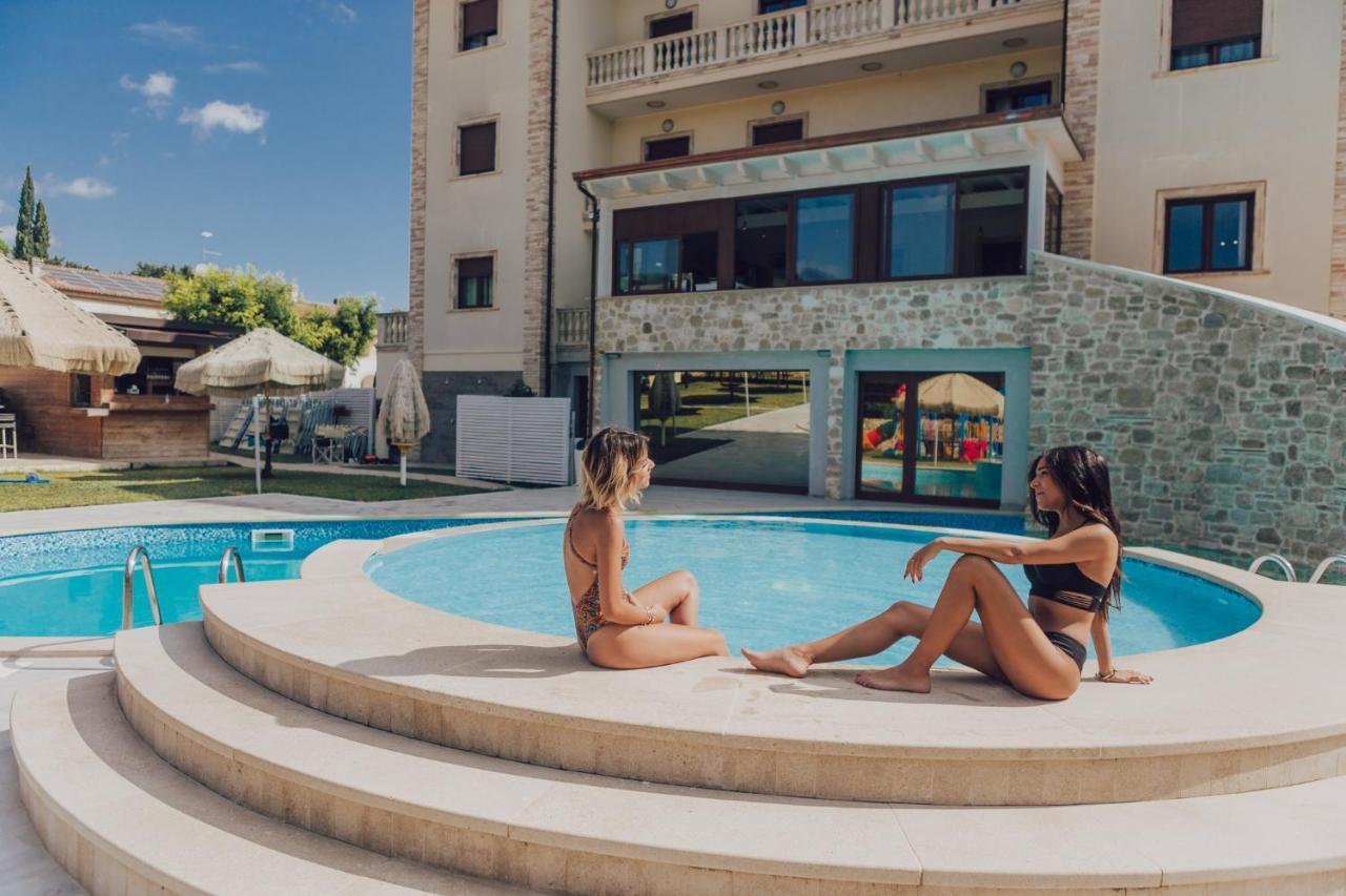 Halanus Hotel And Resort Alanno Esterno foto